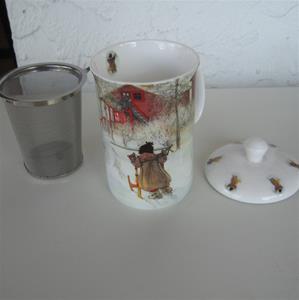 Carl Larsson tea infusar, Yard in Winter, bone china mug with lid. Infusar holds 14oz